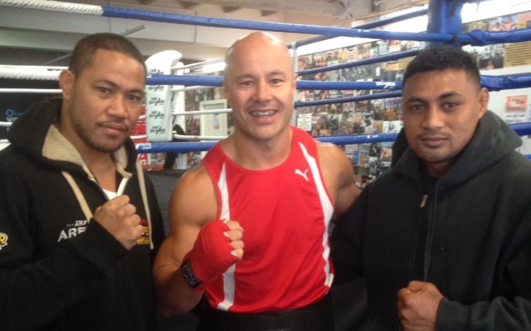 Samoan boxers Vaitele Soi and Farani Tavui with Monty Betham.