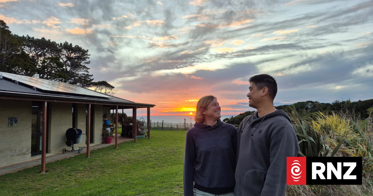 rnz.co.nz - How do you adapt to life with solar panels?