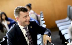 David Seymour speaks with Ōtāhuhu College students about the school lunch programme