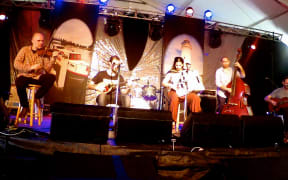 Rebetien Live
