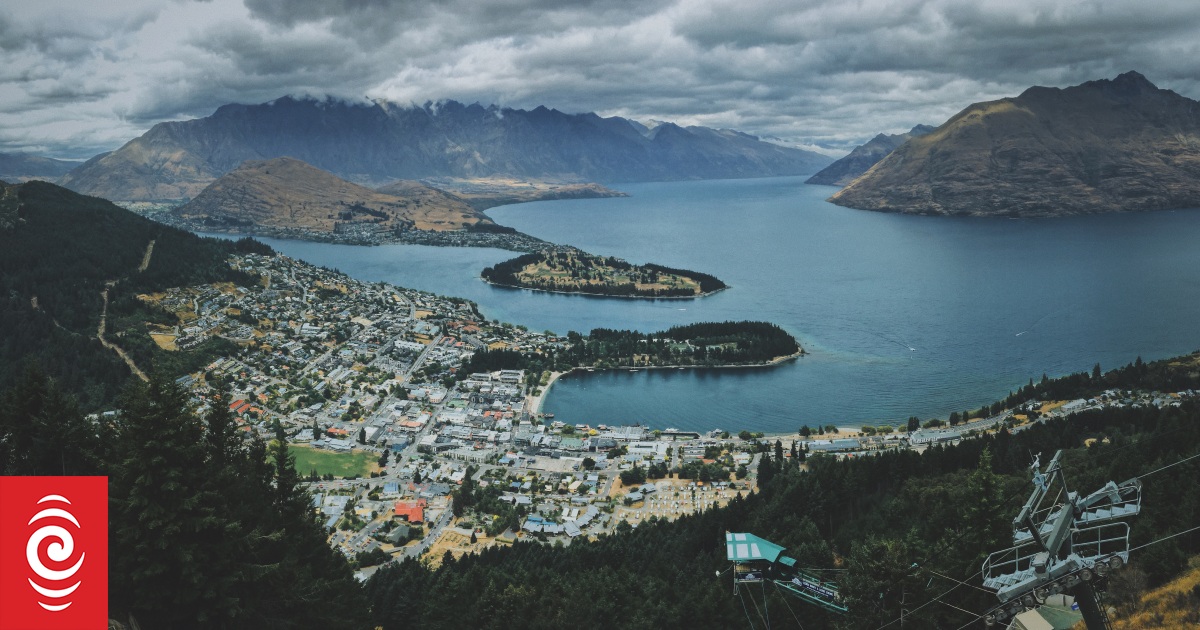 Government supports 5 percent bed tax in Queenstown RNZ News