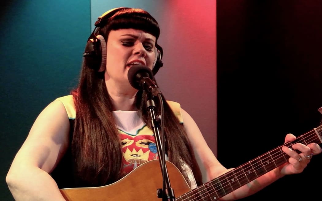 Tami Neilson performing at RNZ