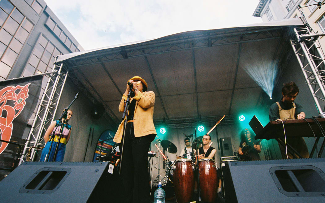 Seven piece band MĀ and The Fly Hunnies will be playing as part of the Kia Mau festival.