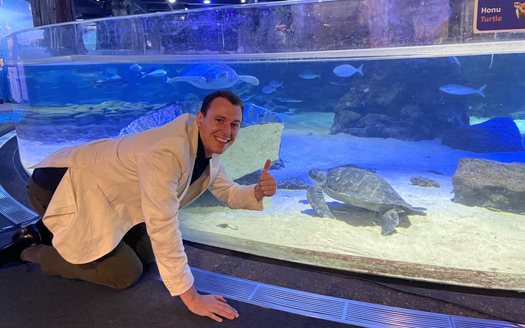 The host of Nights, Emile Donovan, is broadcasting live from SEA LIFE Kelly Tarlton’s Aquarium on 22 May 2025.