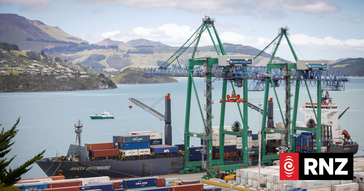 Two people taken to hospital following incident on ship at Lyttelton Port