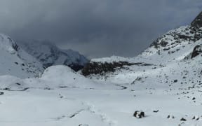 Trampers who visited the Routeburn Track last weekend say the track was covered by a metre of snow in some places.