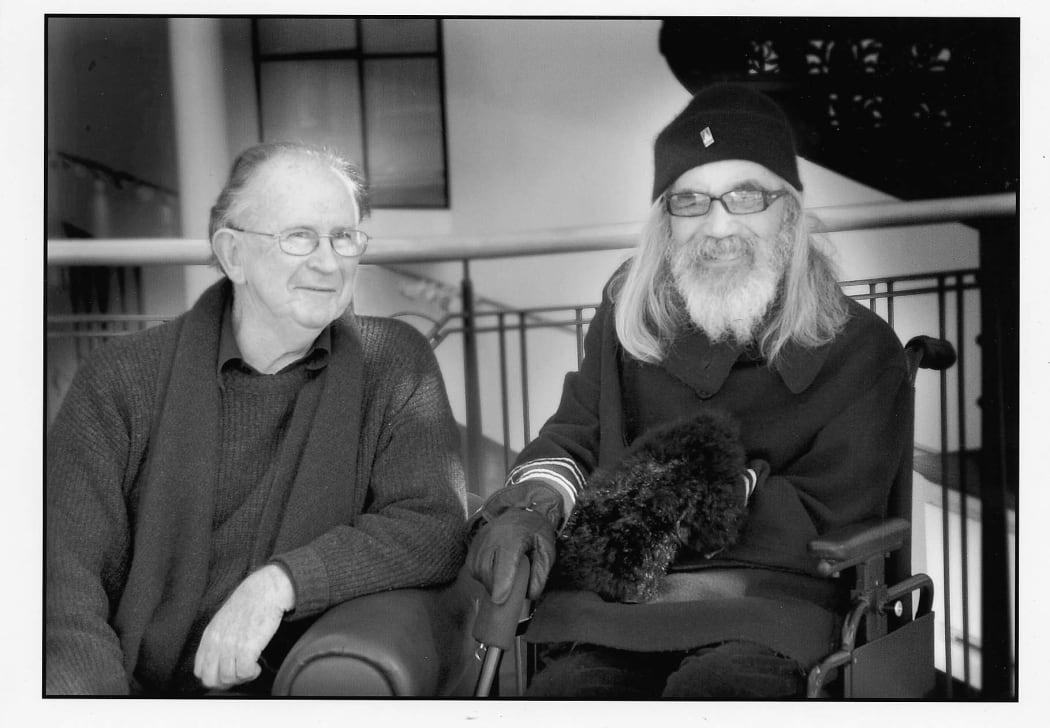 Vincent O'Sullivan & Ralph Hotere in 2006