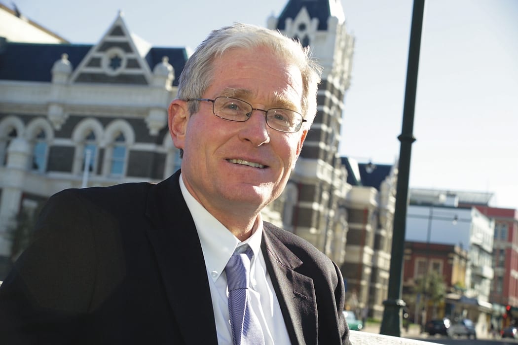 A portrait of Otago University law professor Mark Henaghan.
