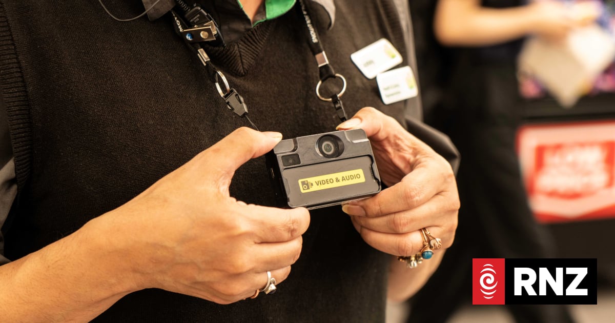 Woolworths rolls out body cameras for staff as assaults increase | RNZ