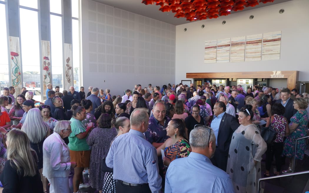 The crowd gathers in the atrium of the War Memorial Theatre before the awards ceremony starts.