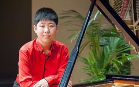 Lixin Zhang