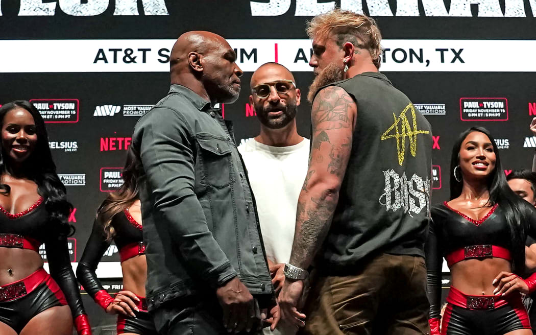 Mike Tyson slaps Jake Paul in final faceoff before Netflix bout RNZ News