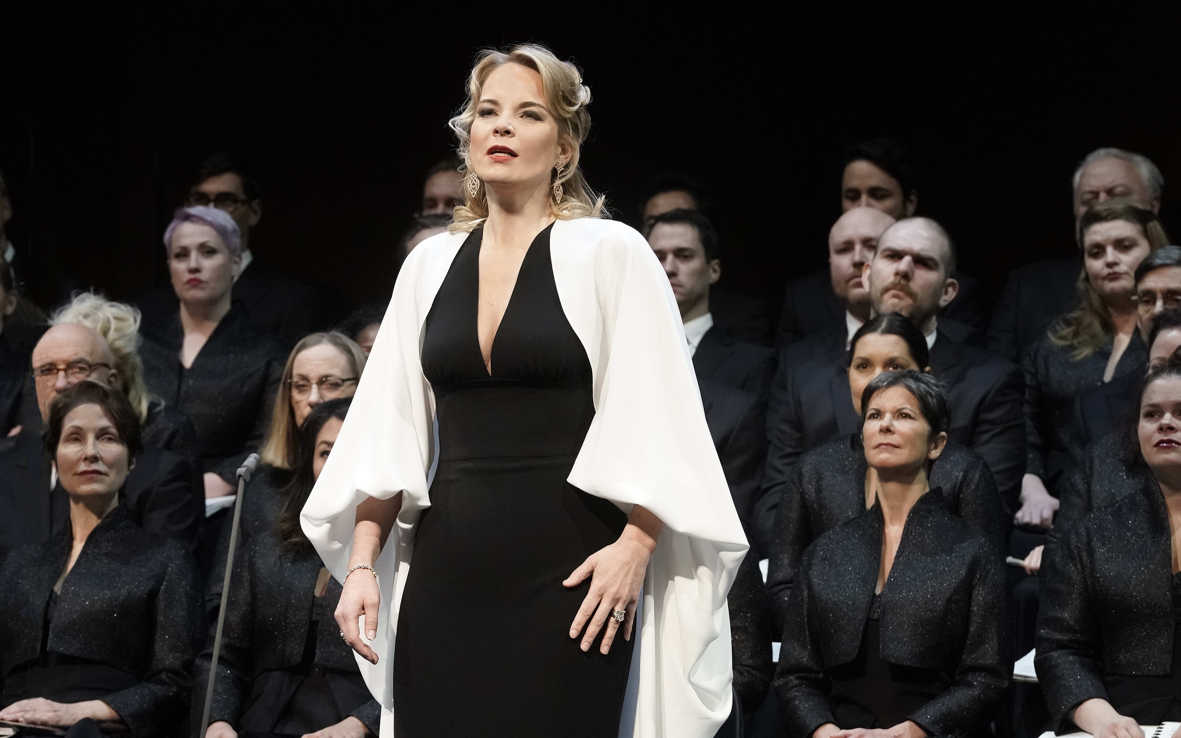 Elīna Garanča and the Met Chorus in La Damnation de Faust