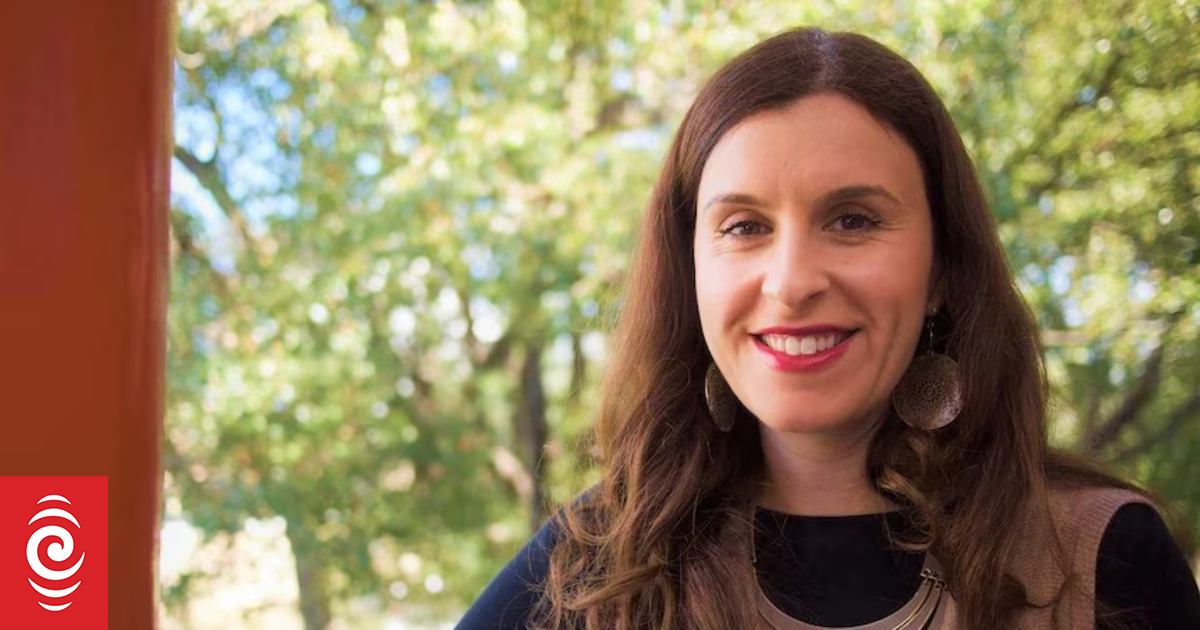 Adelaide Festival Corporation apologises to Randa Abdel-Fattah over Adelaide Writers' Week call