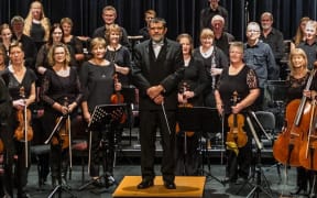 Adam Jasinski and the Taranaki Symphony Orchestra