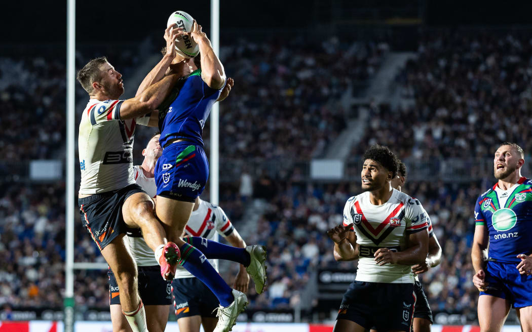Warriors Chanel Harris-Tavita dives over to score a try during the Telstra NRL Premiership.