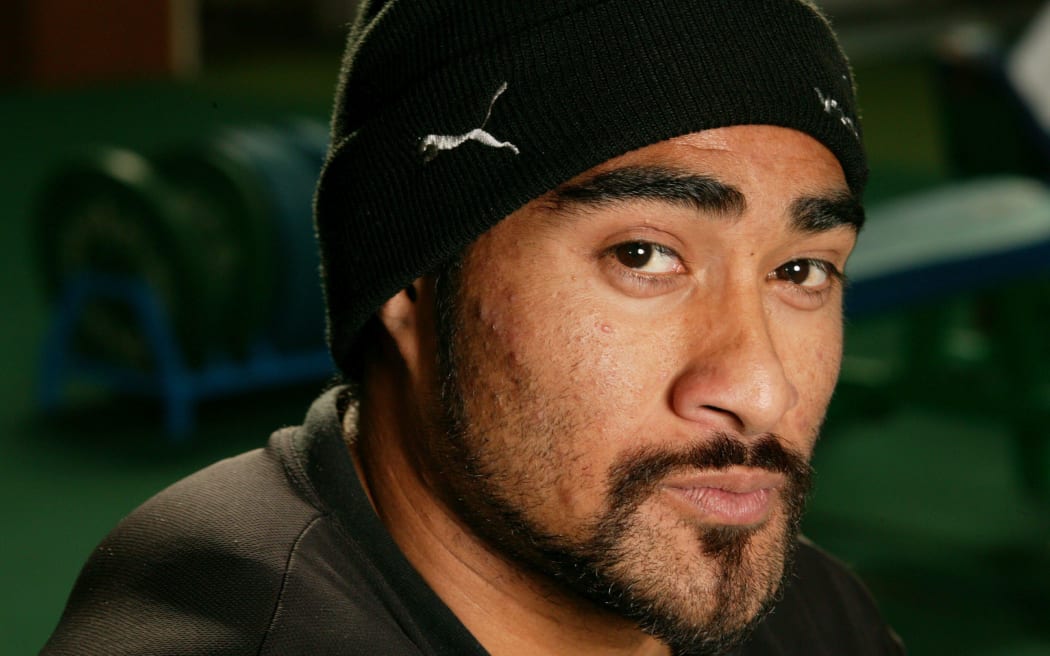 Henry Fa'afili in 2003.