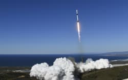 A SpaceX (Space Exploration Technologies Corp.) Falcon 9 rocket with the NROL-87 spy satellite payload for the National Reconnaissance Office launches from the SLC-4E launch pad at Vandenberg US Space Force Base on February 2, 2022 in Lompoc, California. (Photo by Patrick T. FALLON / AFP)