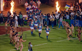 Dean Bell leads the team out on the opening night. Auckland Warriors v Brisbane Broncos, Round 1 of the 1995 Australian Rugby League Premiership at Ericsson Stadium, Auckland, New Zealand on 10 March 1995.
