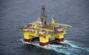 A drilling rig commissioned by oil giant OMV arrives in New Zealand to drill 12 exploratory drilling wells off the coast of Taranaki. Credit: Geoff Reid