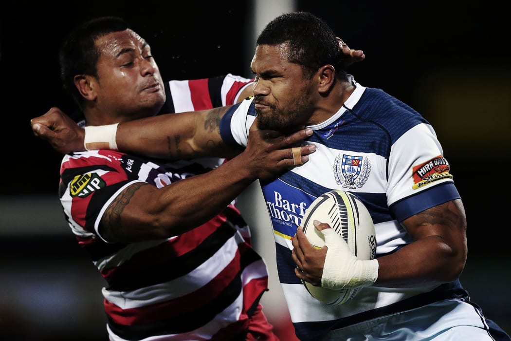 Former Blues Loose forward Peter Saili (right)