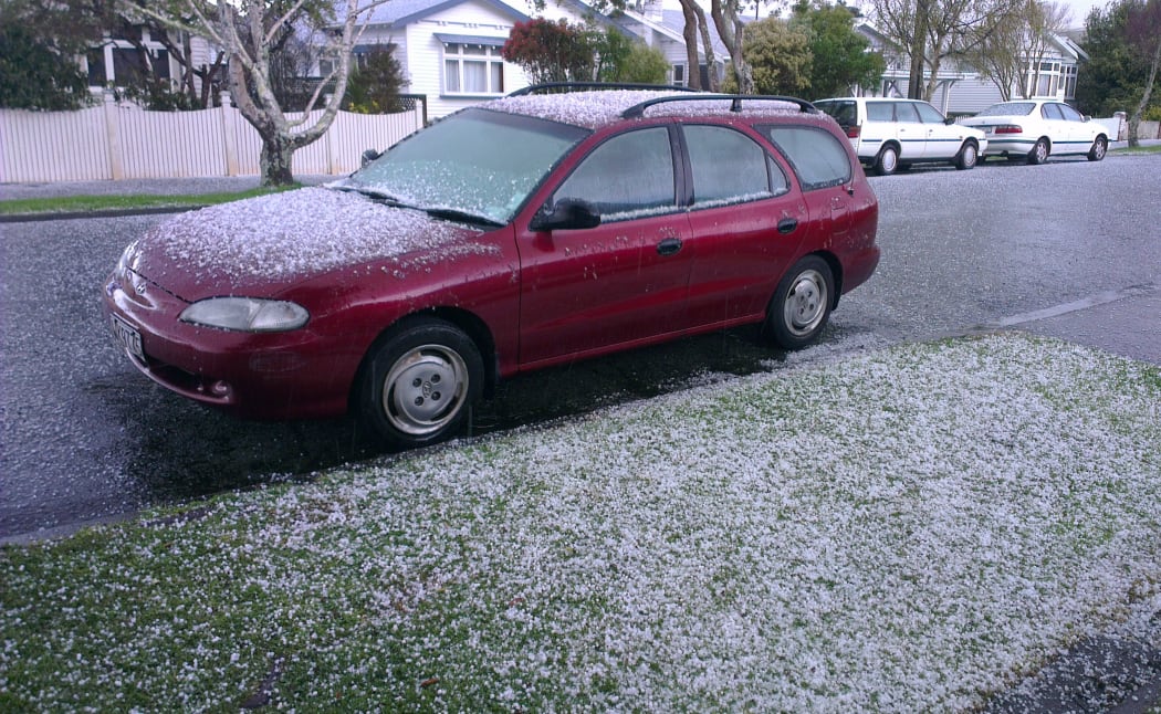 Hail and snow struck Lower Hutt and Wellington this afternoon.