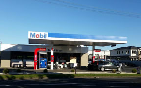 The Mobil Service Station in Puhinui Road.