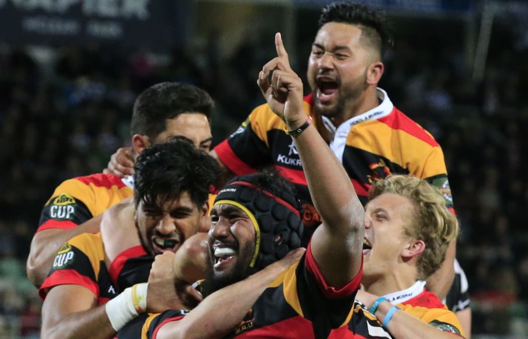 Waikato celebrate their Ranfurly Shield win over Hawkes Bay.
