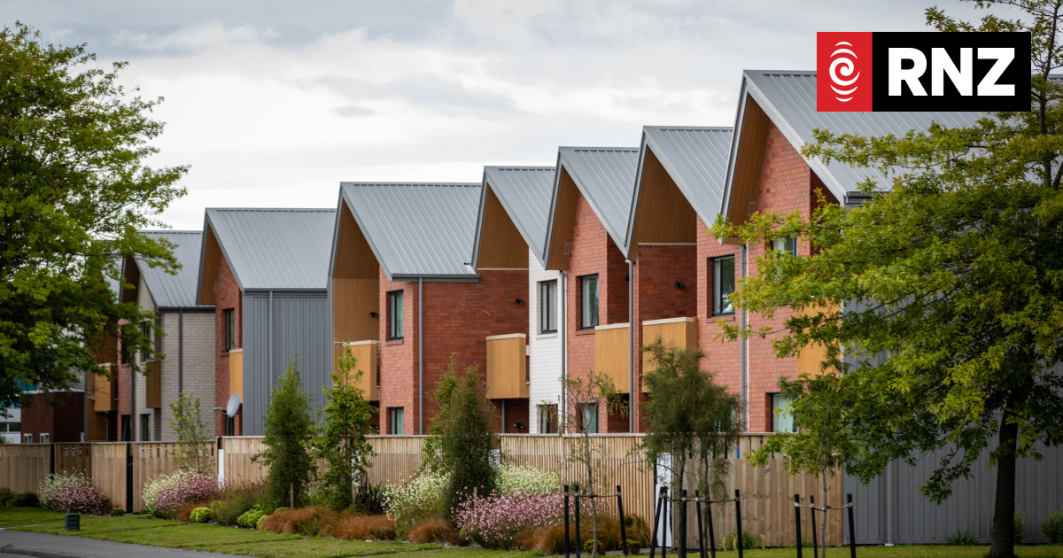 Election 2023: National's tax relief for landlords 'an obscene policy' - tenants' advocate - Vimarsana News