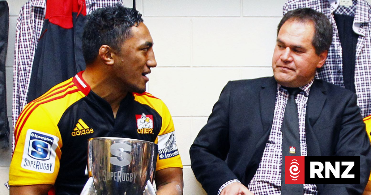 Rennie staying with Chiefs | RNZ News