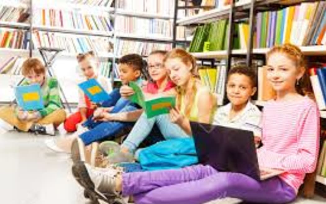 kids reading