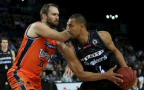Mika Vukona playing against Cairns.