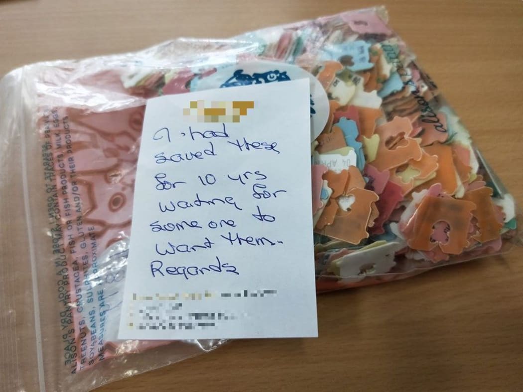 A thankful note left with a small hoard of bread tags delivered to the charity.