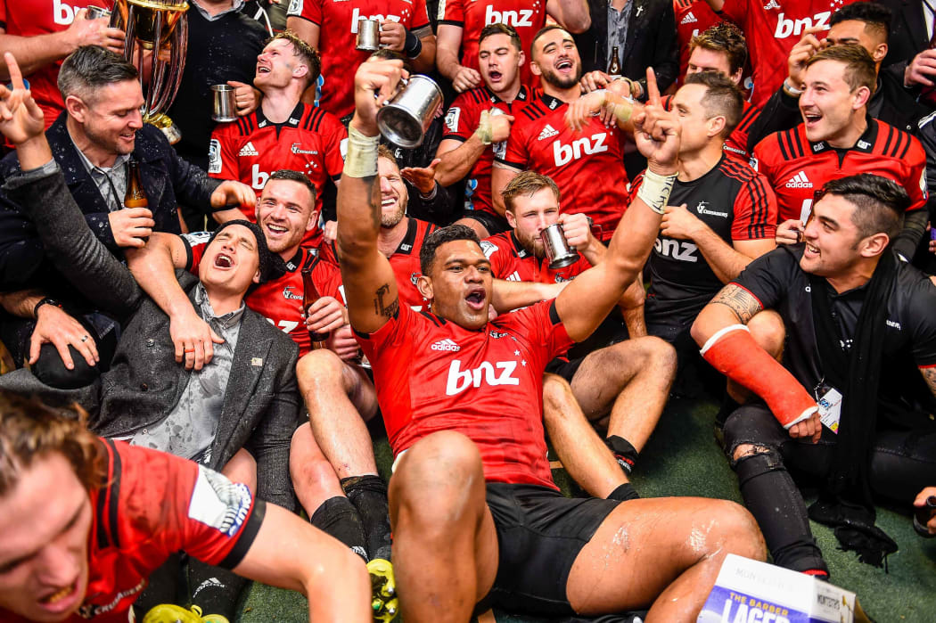 Seta Tamanivalu and the Crusaders celebrate winning  the Super Rugby final in 2018.