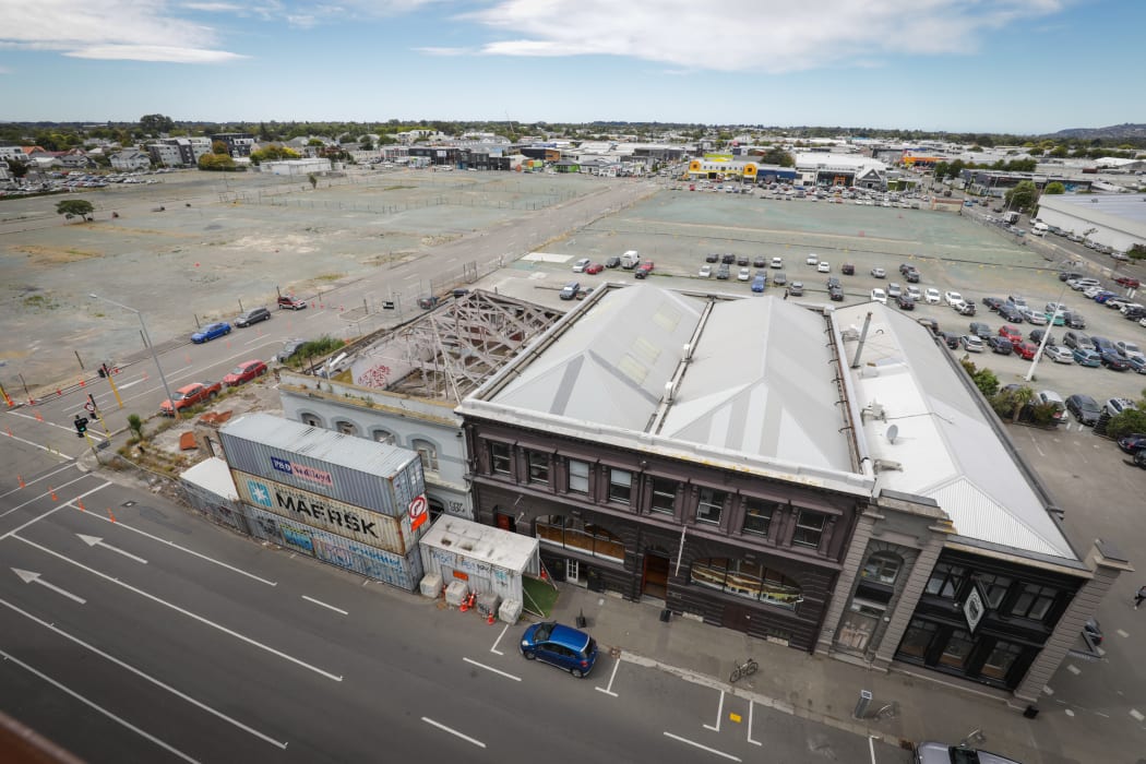 The last building left on the site, the NG building
