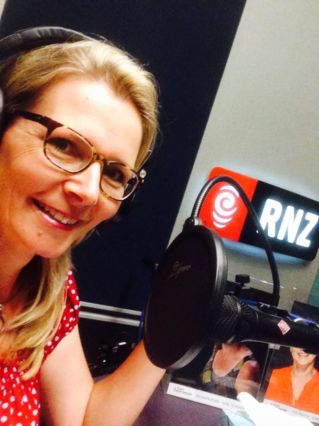 Suzy Cato pops in for a visit!