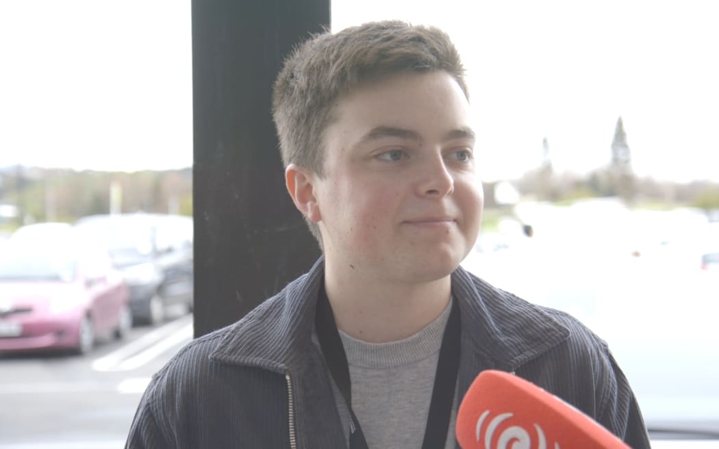 Simon speaks to Libby Kirkby-McLeod about the Tauranga local body elections