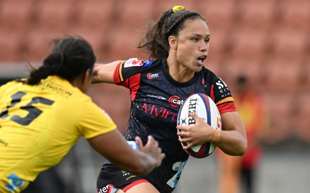 Ruby Tui playing for the Chiefs Manawa.