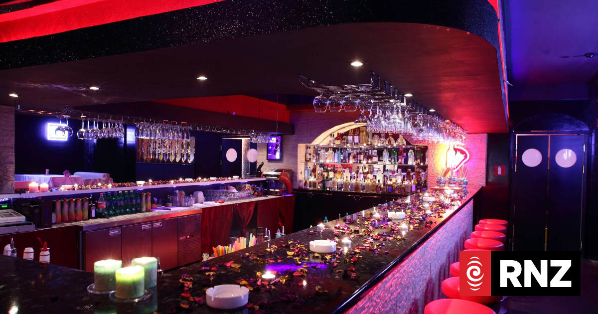 Tauranga bars to close earlier under booze rule changes - Vimarsana News
