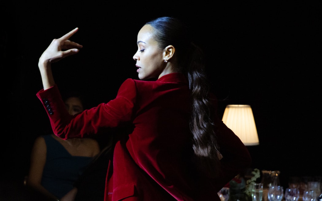 Zoe Saldaña plays the role of Mexican lawyer Rita in the musical Emilia Pérez.