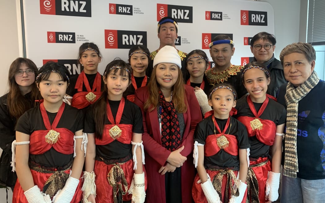 Cheeseburger Hill Choir (RNZ Auckland studio 2024)