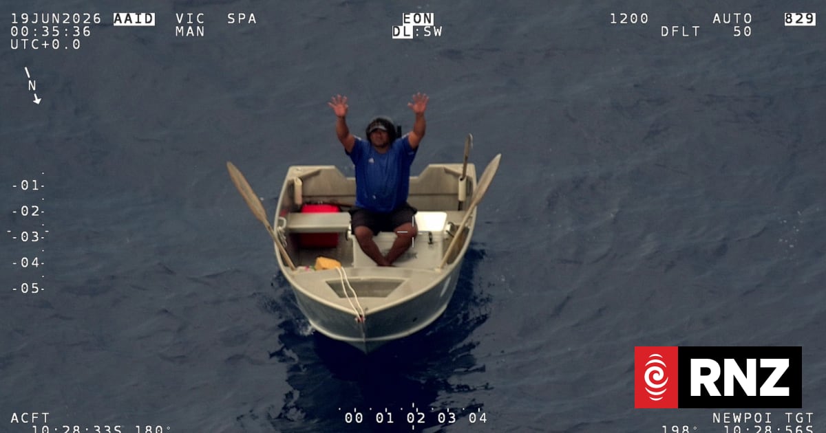 Air Force plane finds fisherman missing more than a week in northern Cook Islands