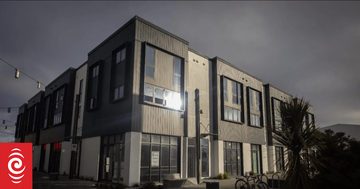 ‘It’s disgusting’: Couple take on developer over missing shower