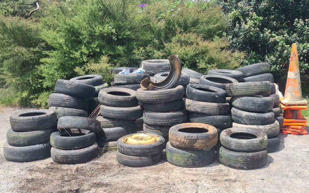 Gary Coker collected 87.5 tyres from the Utuhina Stream mouth in one day.