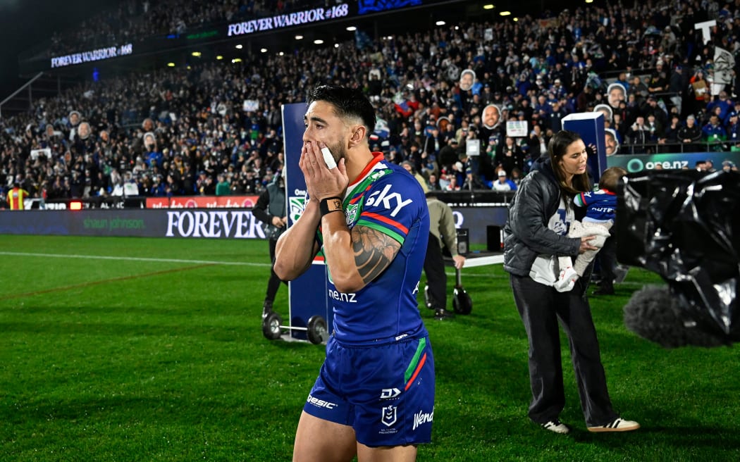 Warriors player Shaun Johnson fights back tears as he walks onto Mount Smart for the final time.
