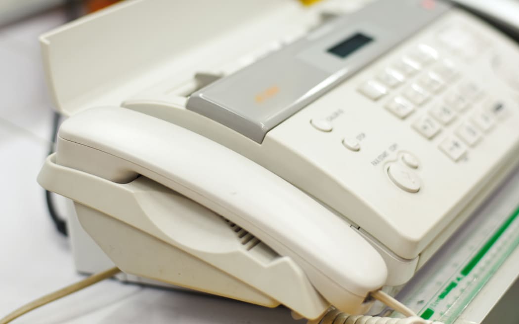83332774 - fax machine