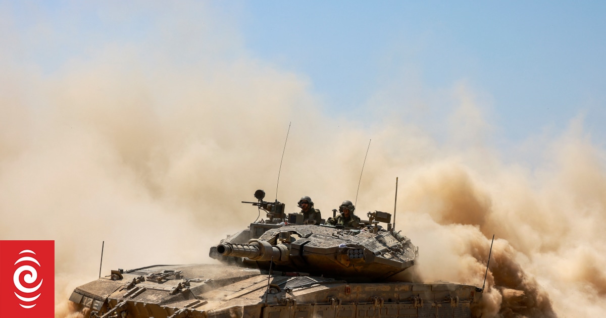 Israeli tanks push back into northern Gaza, warplanes hit Rafah ...