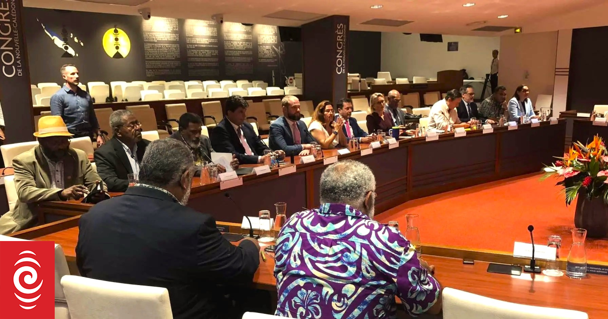 New Caledonia’s politicians hold first bipartisan meeting in years