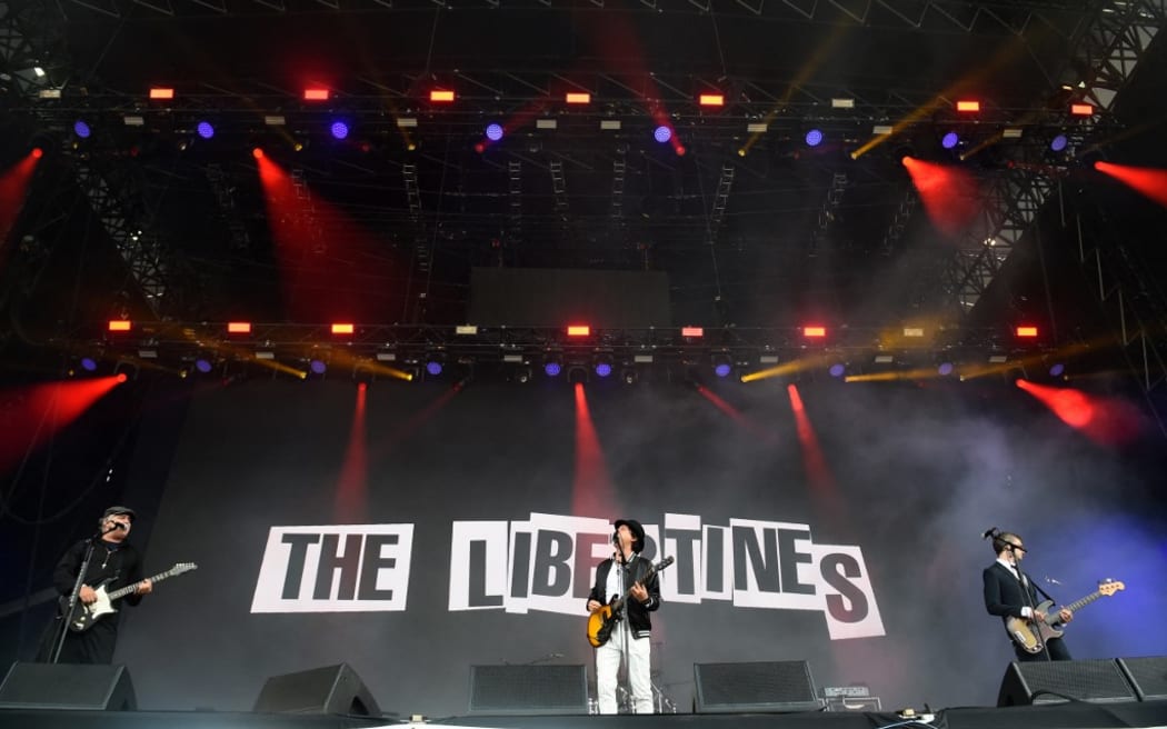 The Libertines perform on the Other Stage during the Glastonbury festival near the village of Pilton in Somerset, southwest England, on June 24, 2022. (Photo by ANDY BUCHANAN / AFP)
