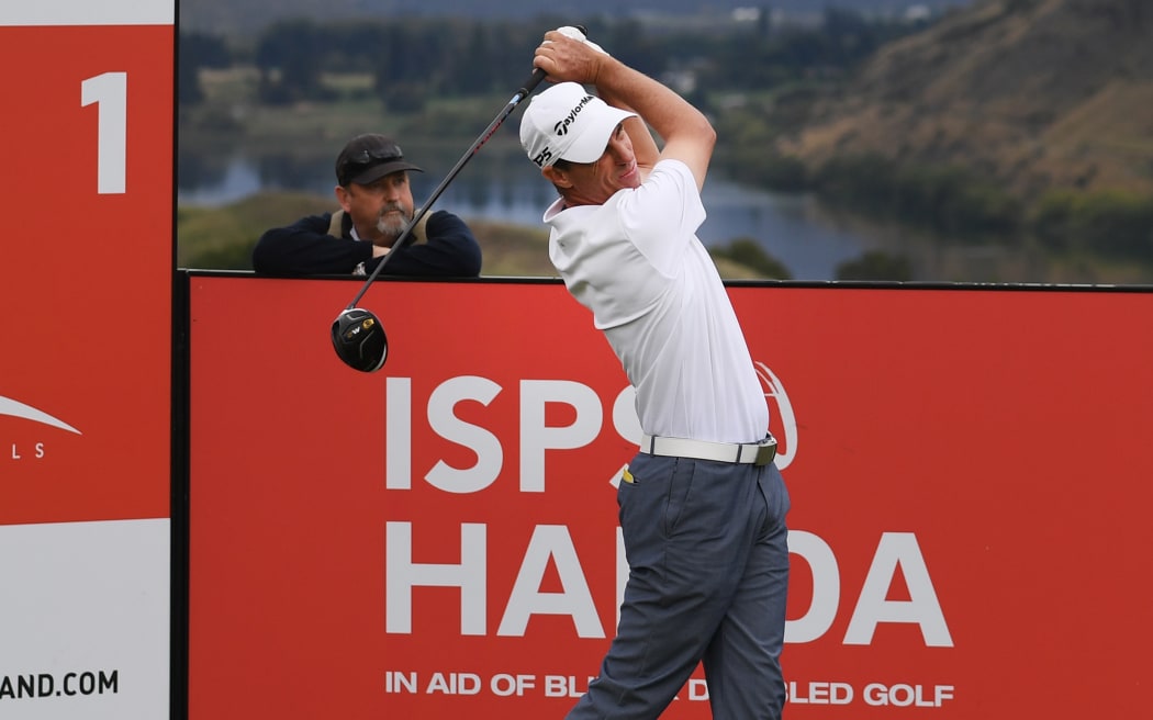 Us champions tour golf discount